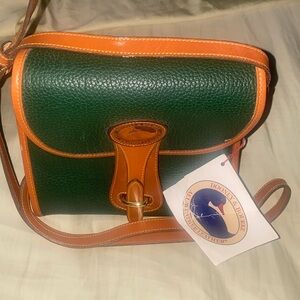 Vintage Dooney & Bourke green tan crossbody bag